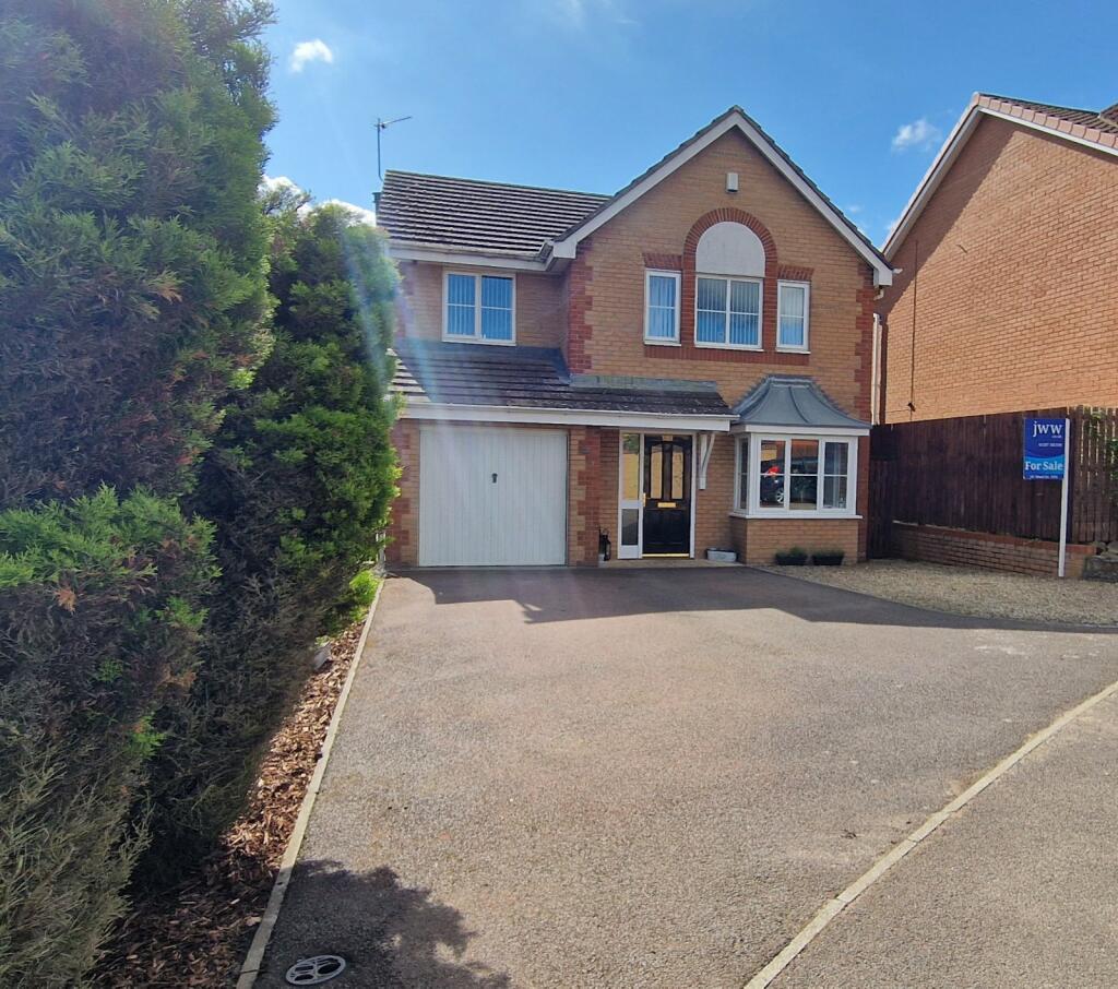 4 bedroom detached house for sale in Holwick Close, Consett, County