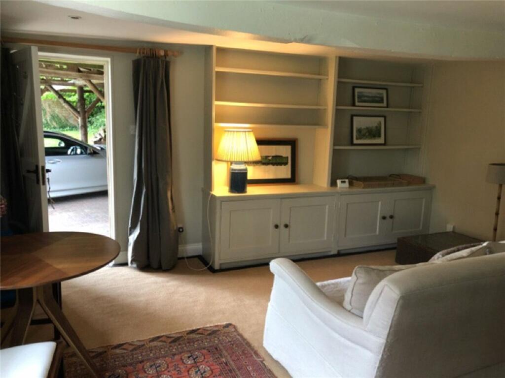Studio flat for rent in Old Farmhouse, Ampfield Romsey, Hampshire, SO51