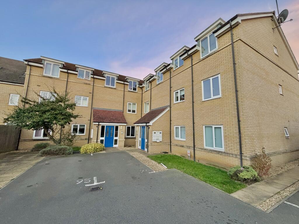 2 bedroom flat for rent in Mid Water Crescent, Hampton Vale