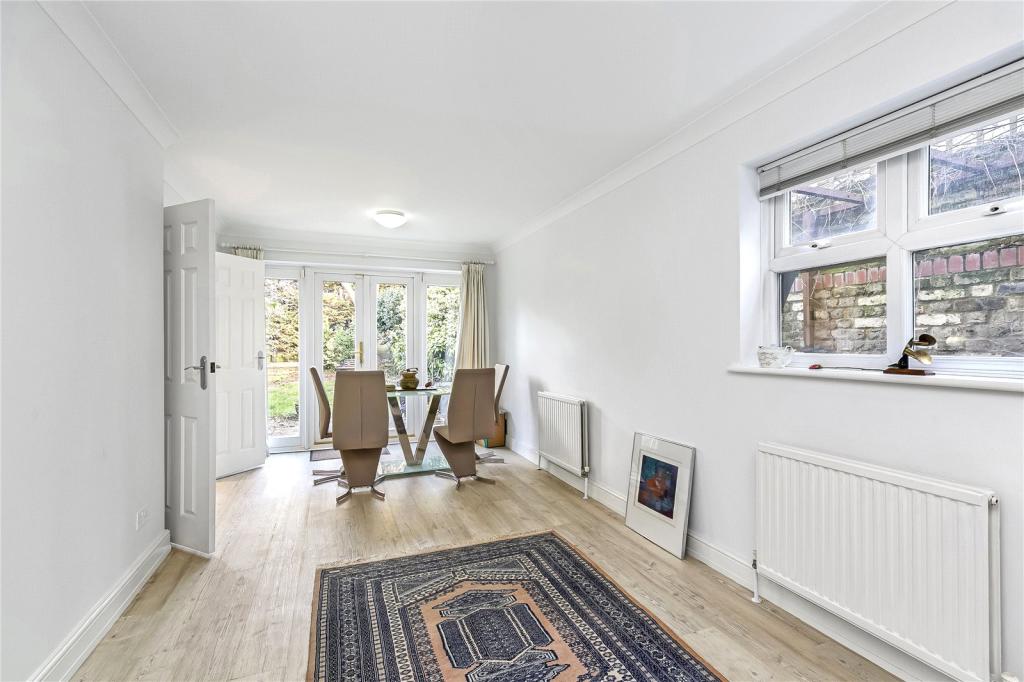 4 bedroom detached house for sale in Chisholm Road, Richmond, TW10