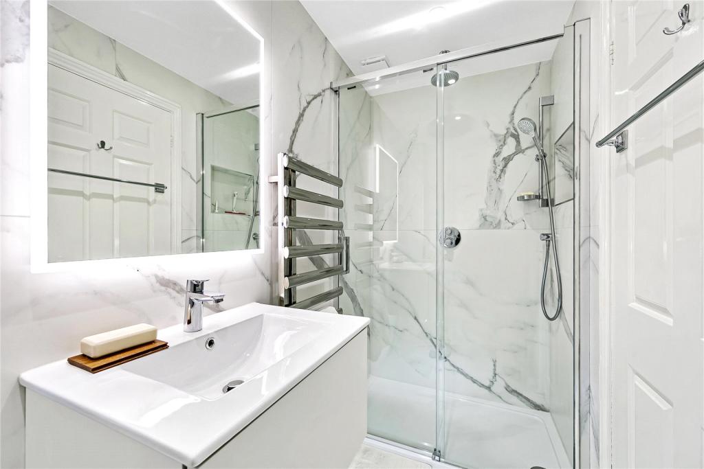 4 bedroom detached house for sale in Chisholm Road, Richmond, TW10