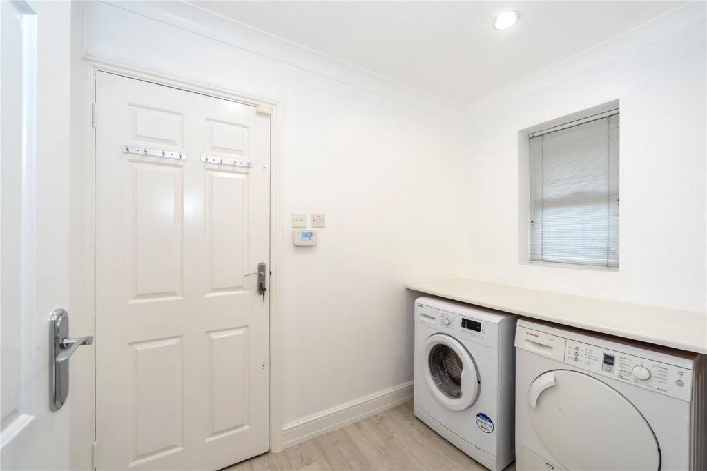 4 bedroom detached house for sale in Chisholm Road, Richmond, TW10