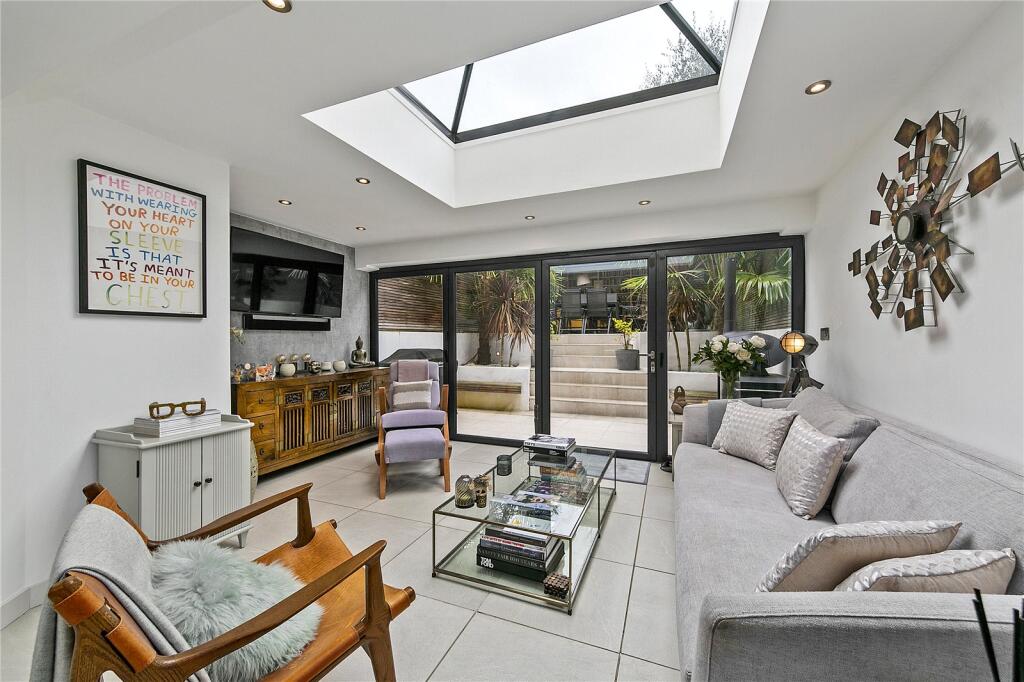 Main image of property: Shaftesbury Road, Richmond, TW9