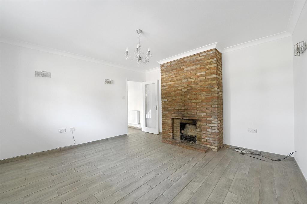 5 bedroom detached house for sale in The Mount, Tollesbury, Maldon