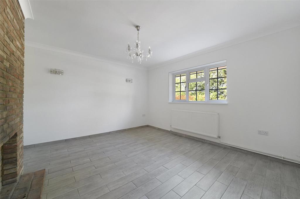 5 bedroom detached house for sale in The Mount, Tollesbury, Maldon