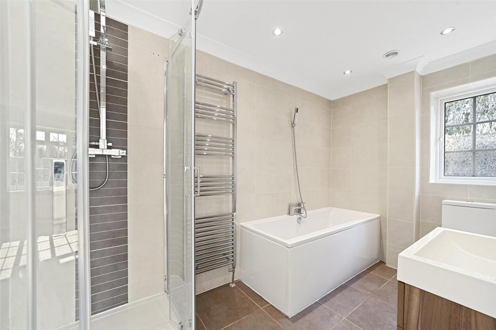 5 bedroom detached house for sale in The Mount, Tollesbury, Maldon