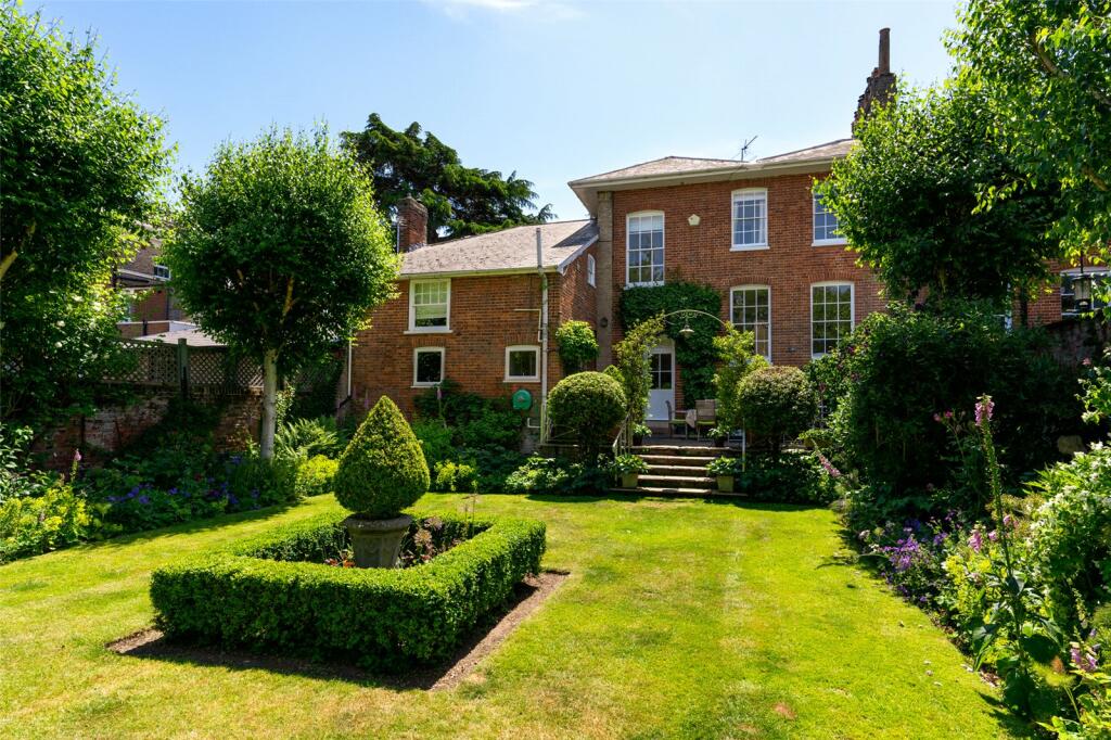 5 bedroom semidetached house for sale in Lexden Road, Colchester, CO3