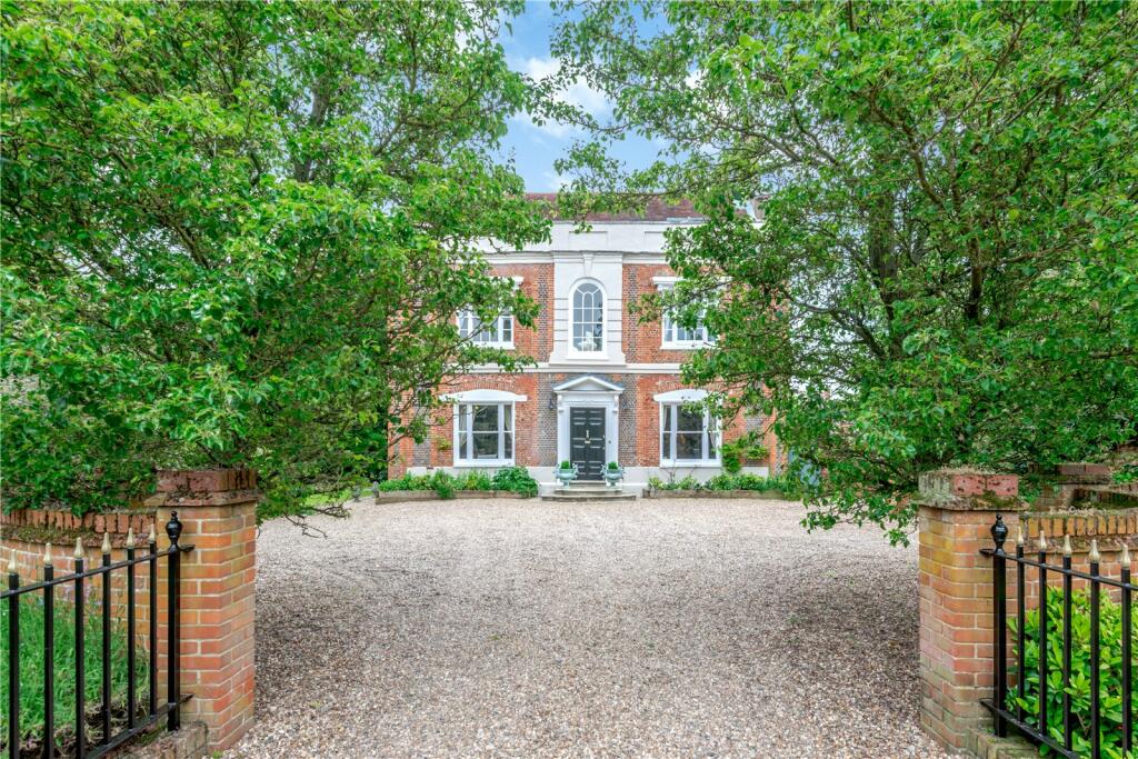 7 bedroom detached house for sale in Notley Road, Braintree, Essex, CM7