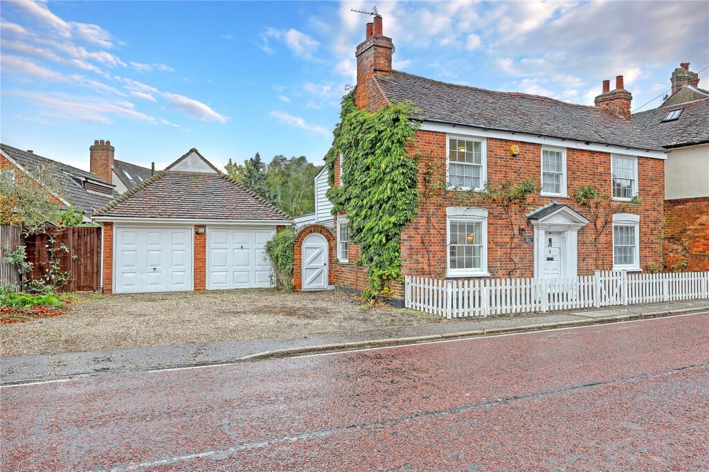 3 bedroom detached house for sale in High Street, Stock, Ingatestone
