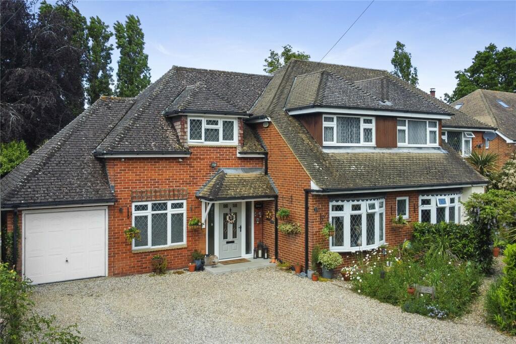 5 bedroom detached house for sale in Post Office Road, Woodham Mortimer