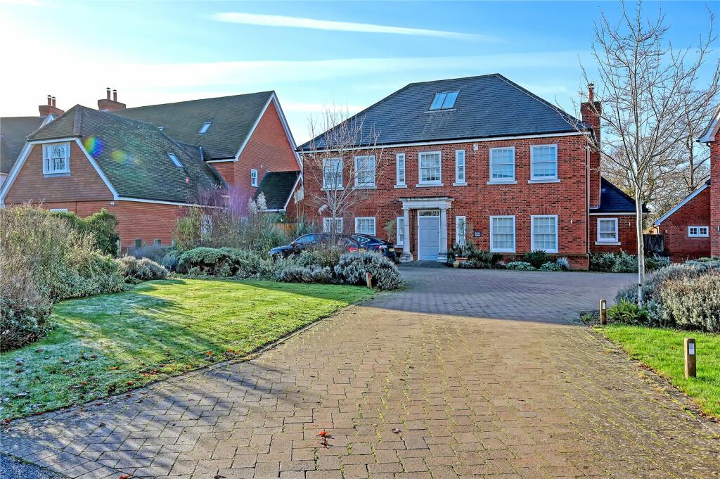 7 bedroom detached house for sale in Causeway End, Felsted, Dunmow, CM6