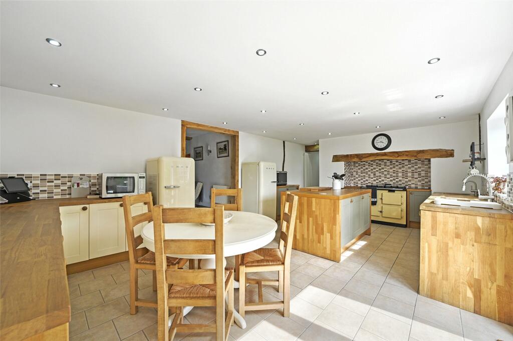Additional property image - Beazley End, Braintree, Essex, CM7