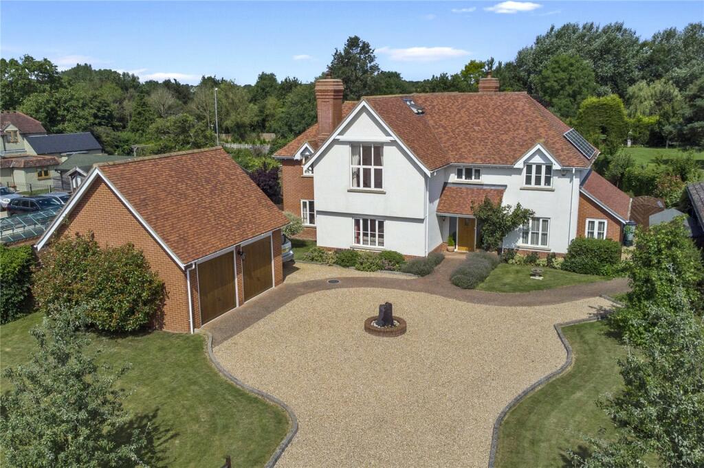 5 bedroom detached house for sale in School Green, Blackmore End