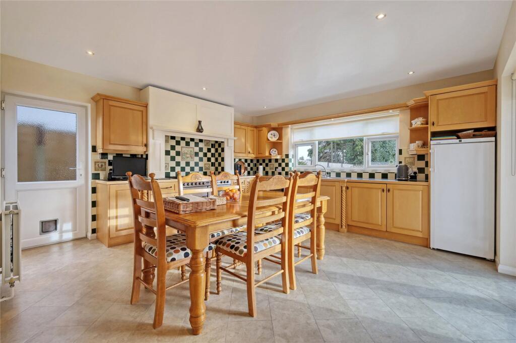Additional property image - Galleywood Road, Great Baddow, Chelmsford, Essex, CM2