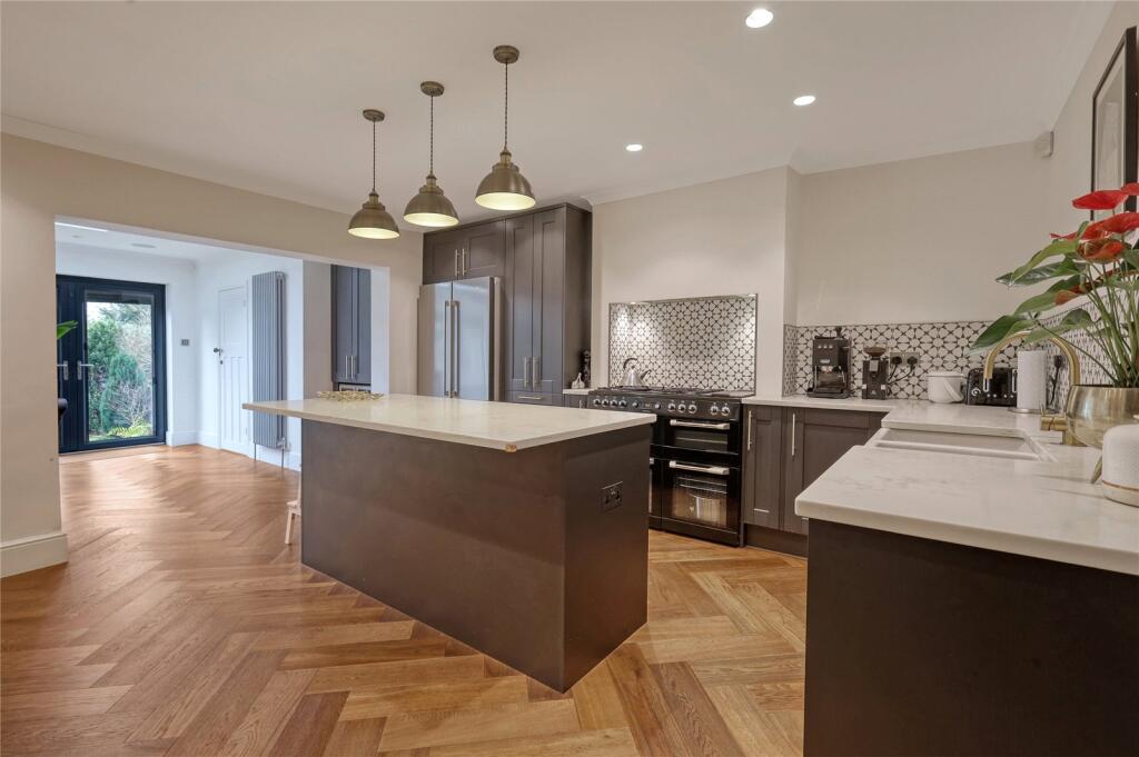 Additional property image - Widford Grove, Chelmsford, Essex, CM2