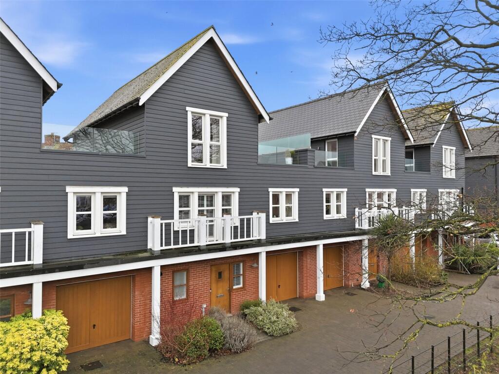 Main image of property: William Porter Close, Chelmsford Garden, Chelmsford, Essex, CM1