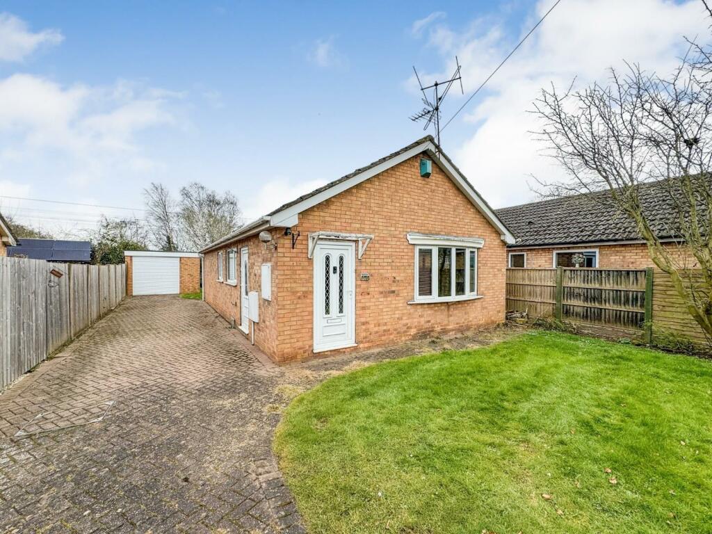 3 bedroom detached bungalow for sale in Station Road, Bawtry, Doncaster, DN10 6QD, DN10