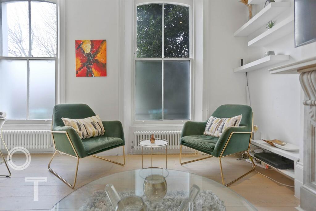 2 bedroom flat for sale in Bartholomew Villas, Kentish Town NW5