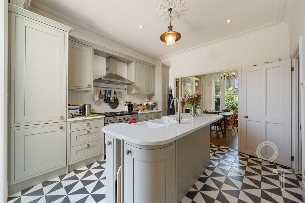 Main image of property: Mount Pleasant Crescent, Finsbury Park N4