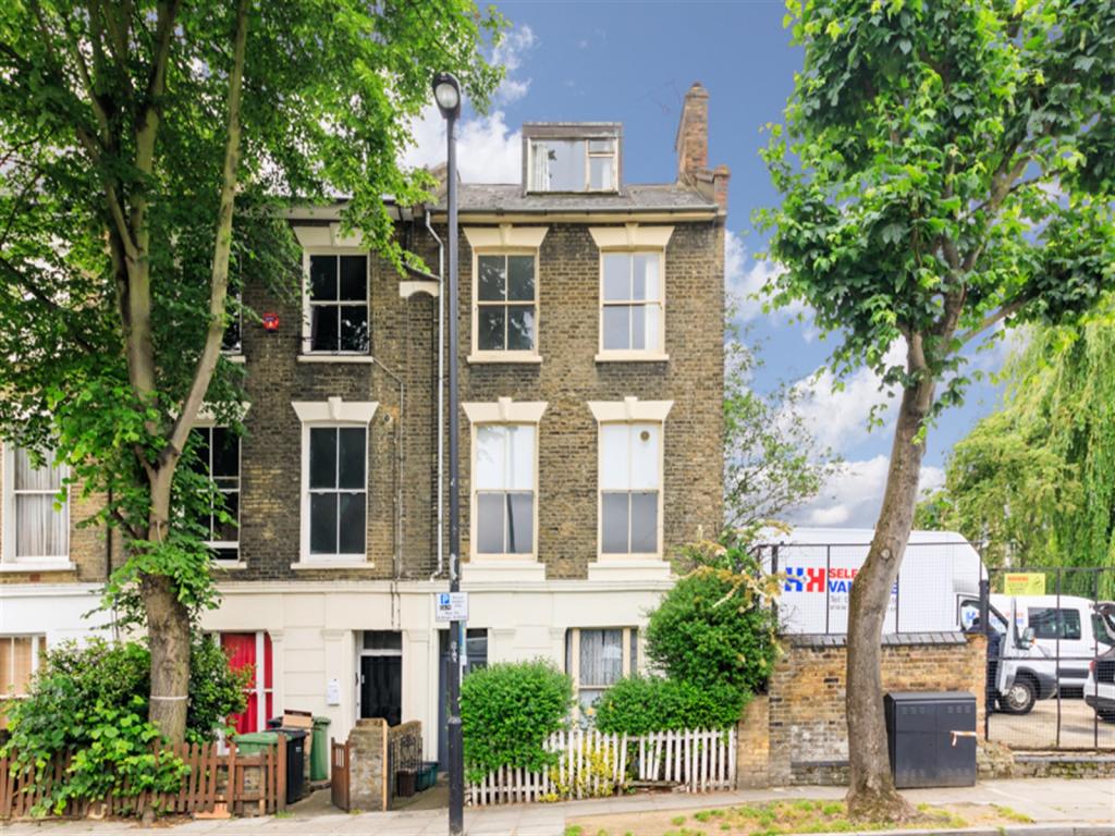 1 bedroom flat for sale in Bartholomew Road, Kentish Town NW5