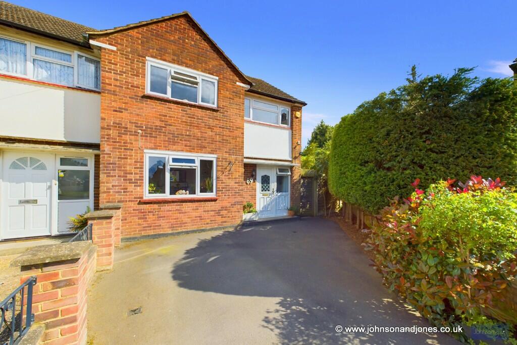 3 bedroom semidetached house for sale in Fairway, Chertsey, Surrey, KT16