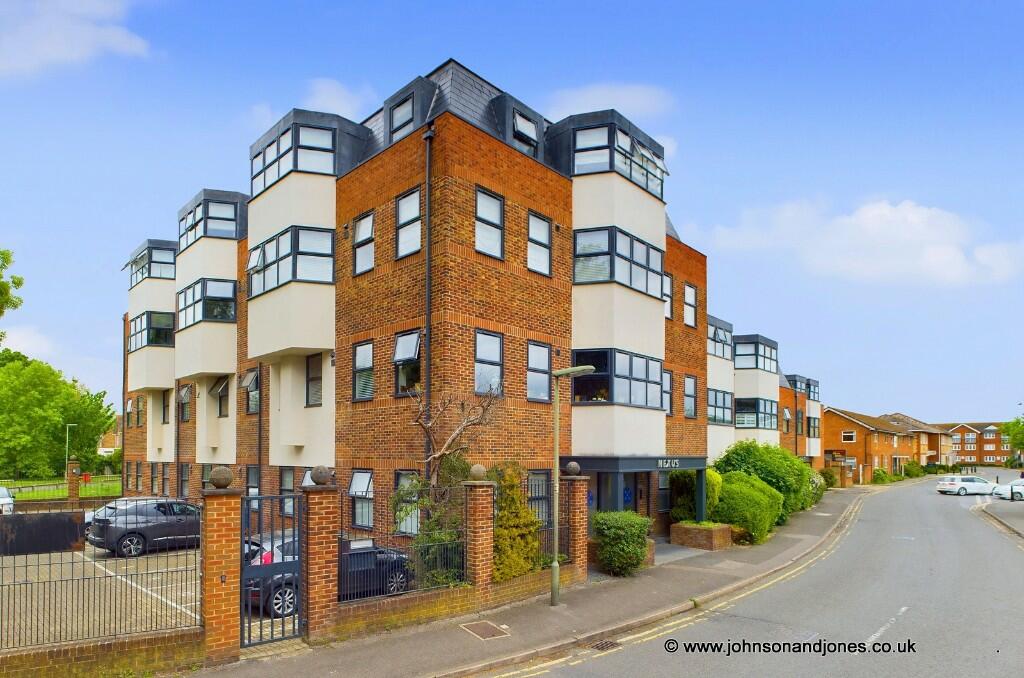1 bedroom ground floor flat for sale in Nexus, Chertsey, Surrey, KT16