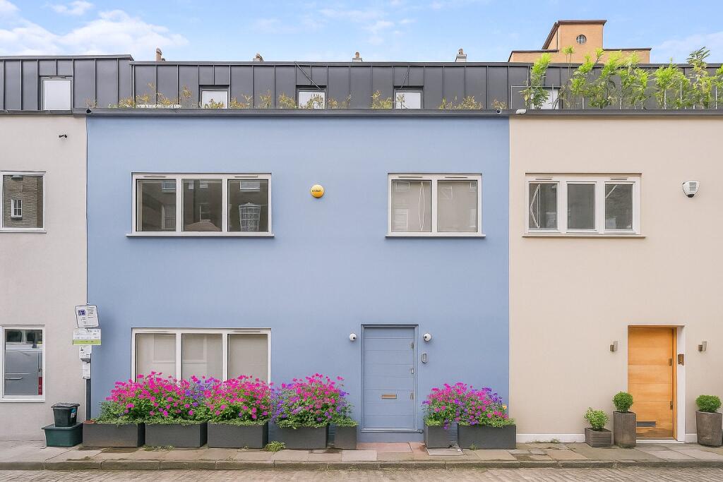 Main image of property: Gloucester Mews West, London, W2