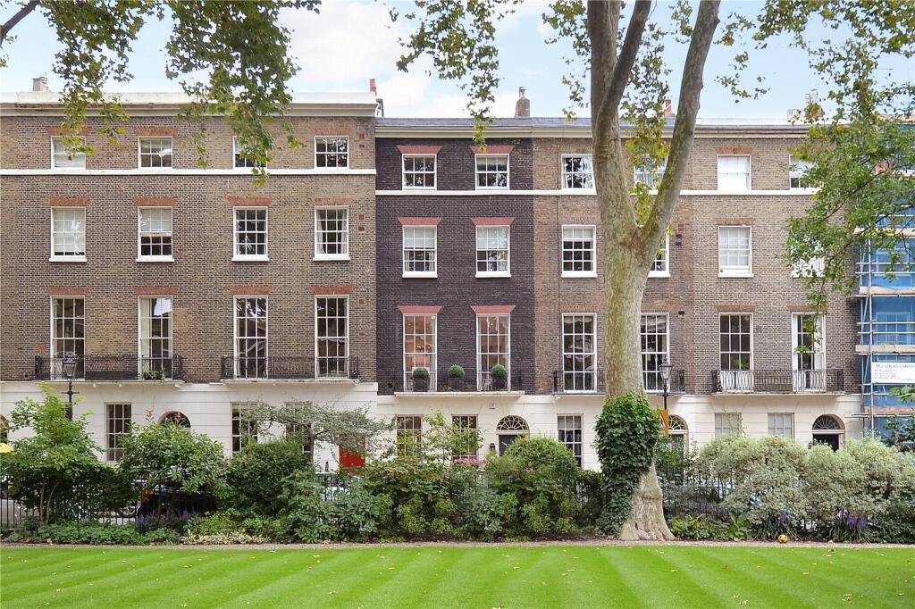 Main image of property: Connaught Square, Hyde Park, W2
