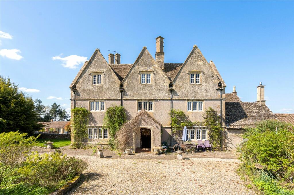 6 bedroom detached house for sale in Easton Piercy, Kington St. Michael