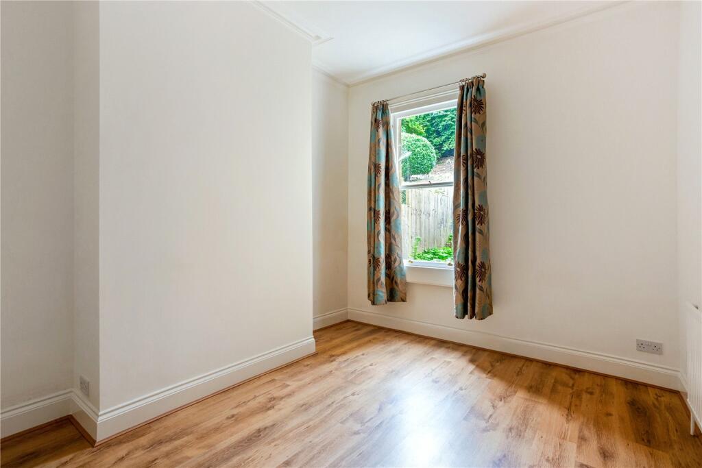 Additional property image - Sunnybank, Bath, Somerset, BA2