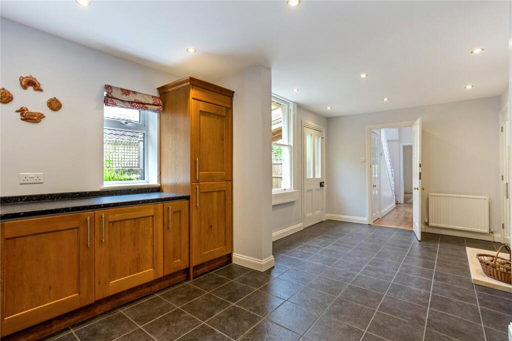 Additional property image - Sunnybank, Bath, Somerset, BA2