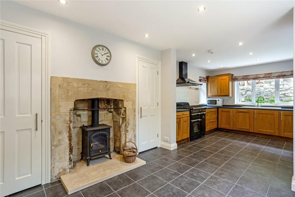 Additional property image - Sunnybank, Bath, Somerset, BA2