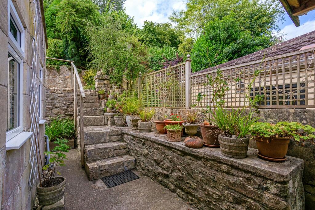 Additional property image - Sunnybank, Bath, Somerset, BA2