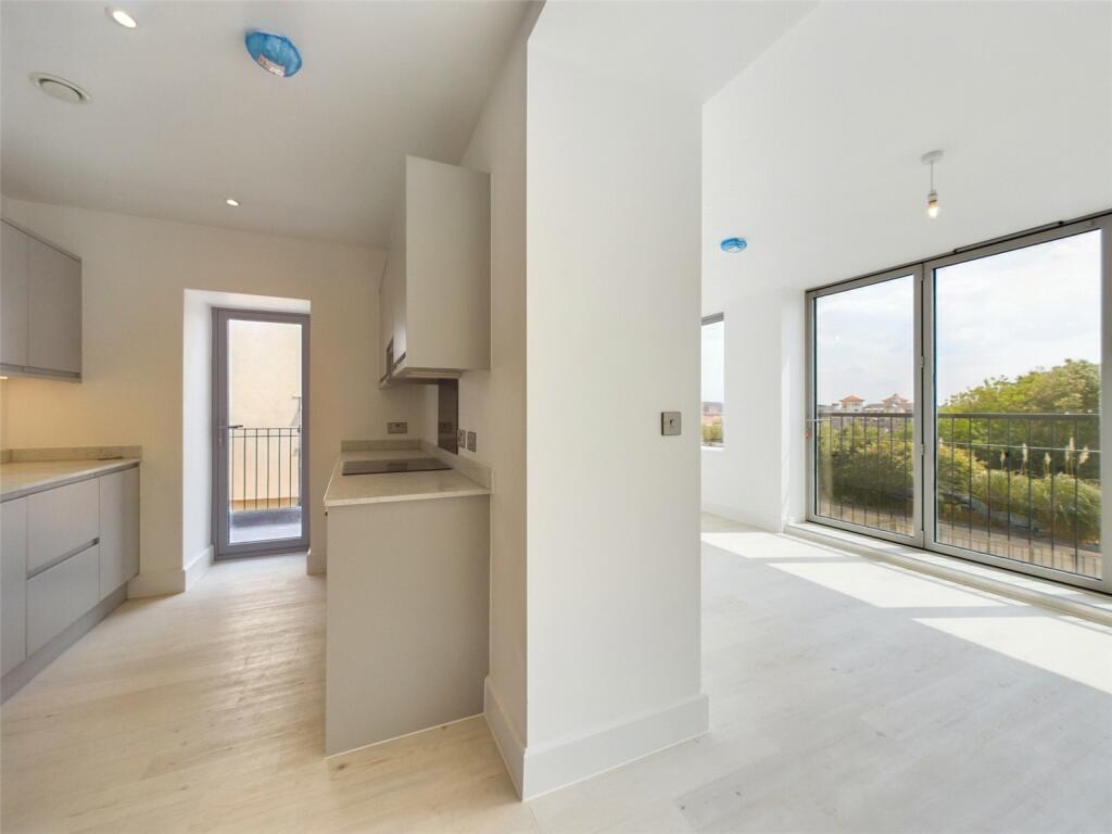 Additional property image - Apartment 4, Birnbeck Lodge, Birnbeck Road, Weston-Super-Mare, BS23