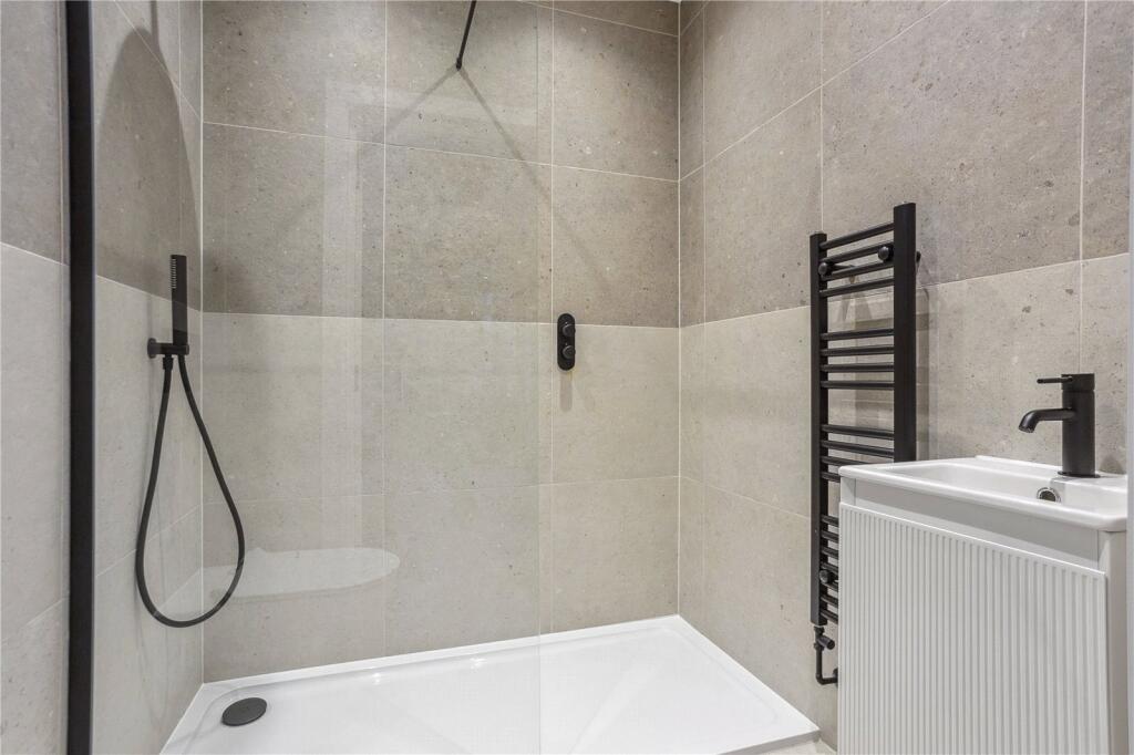 Additional property image - 5 West Terrace At The Square, Bristol, BS2