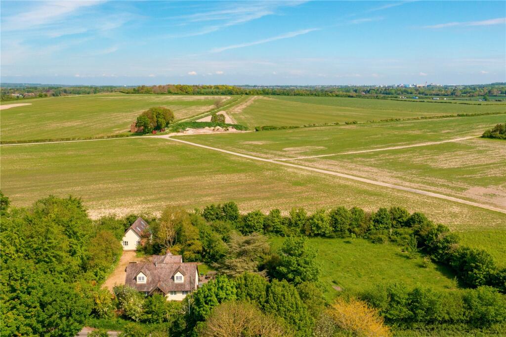 3 bedroom detached house for sale in Whittlesford Road, Newton, Cambridge, Cambridgeshire, CB22