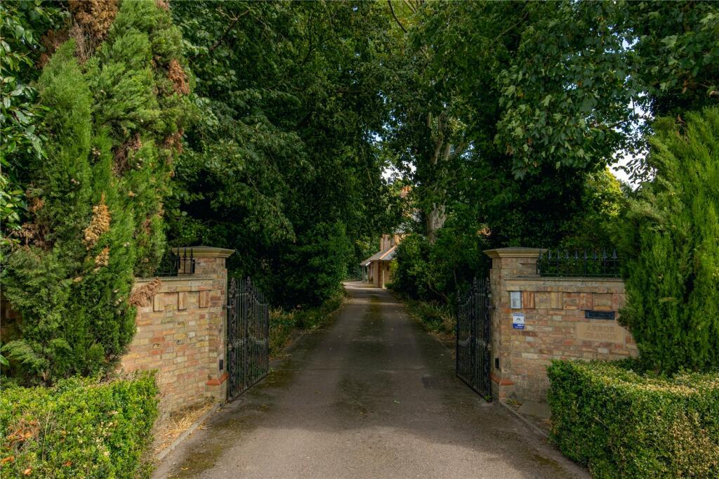 Additional property image - Babraham Road, Great Shelford, Cambridge, CB22