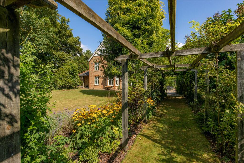 Additional property image - Babraham Road, Great Shelford, Cambridge, CB22