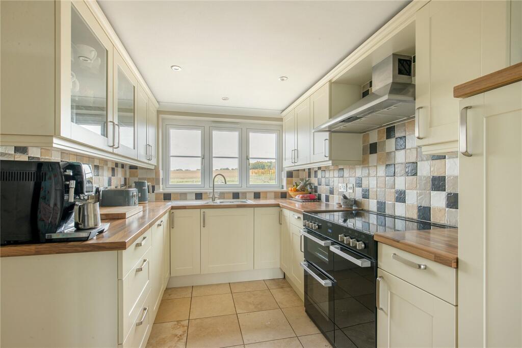 Additional property image - Hinxton, Saffron Walden, Essex, CB10
