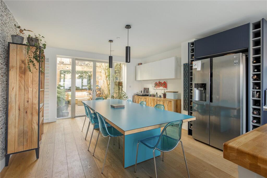 Additional property image - Clay Farm Drive, Trumpington, Cambridge, Cambridgeshire, CB2