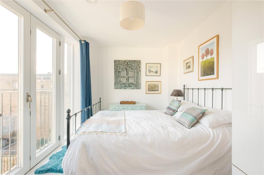 Additional property image - Clay Farm Drive, Trumpington, Cambridge, Cambridgeshire, CB2