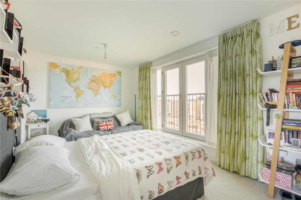 Additional property image - Clay Farm Drive, Trumpington, Cambridge, Cambridgeshire, CB2