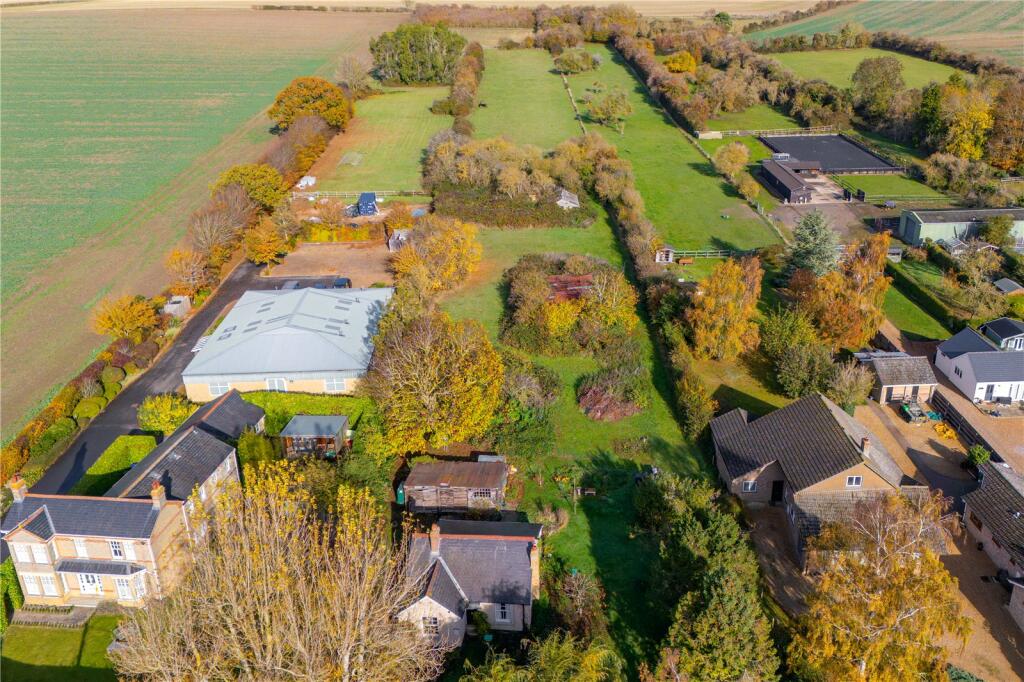 Main image of property: Barton Road, Comberton, Cambridge, Cambridgeshire, CB23