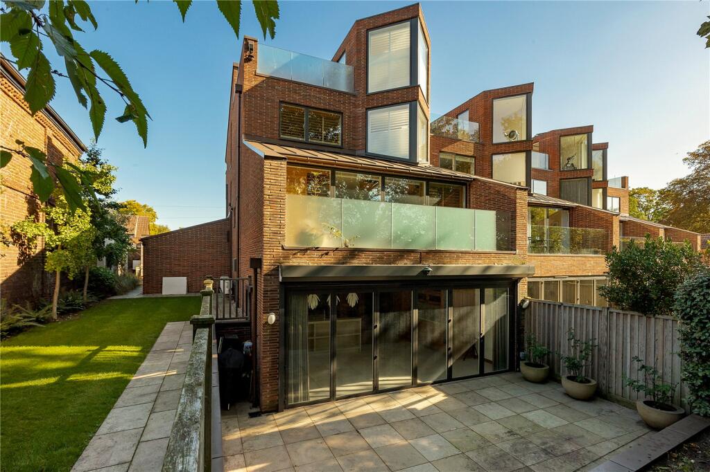 Main image of property: Church Street, Cambridge, Cambridgeshire, CB4