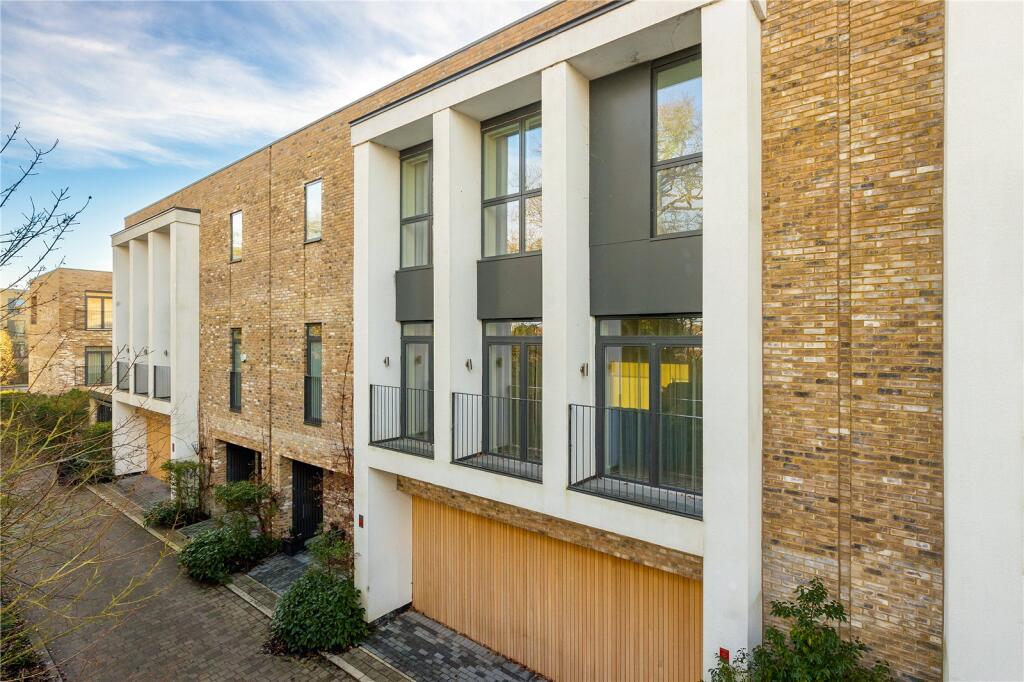 Main image of property: Northrop Road, Trumpington, Cambridge, Cambridgeshire, CB2