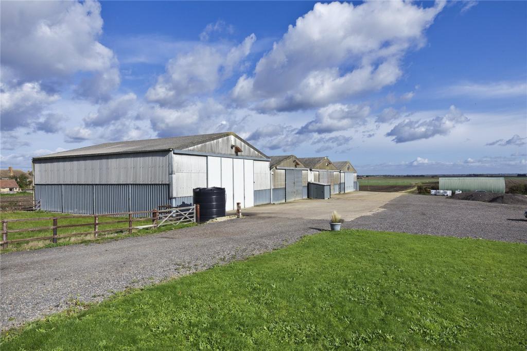 6 bedroom detached house for sale in Hall Farm, Bury, Ramsey