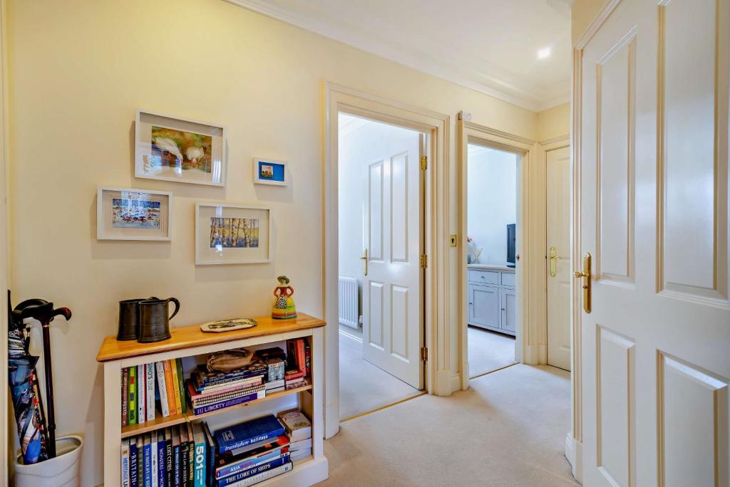 2 bedroom apartment for sale in The Square, Dringhouses, York, YO24