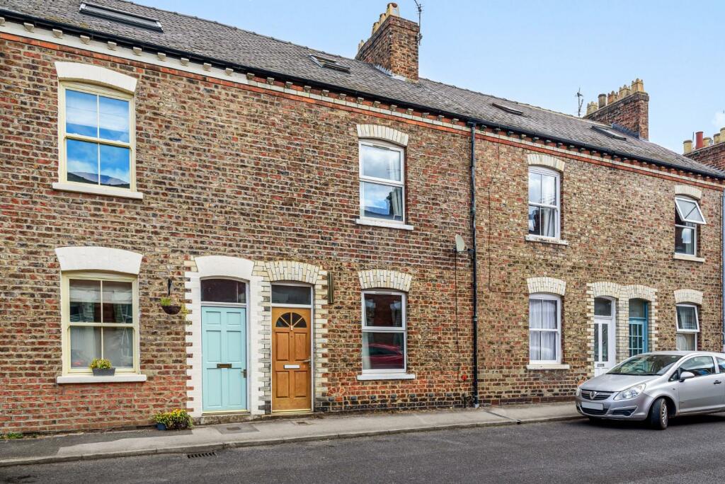 4 bedroom terraced house for sale in Ambrose Street, York, YO10