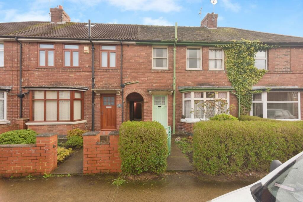 3 bedroom terraced house for sale in Fourth Avenue, York, YO31