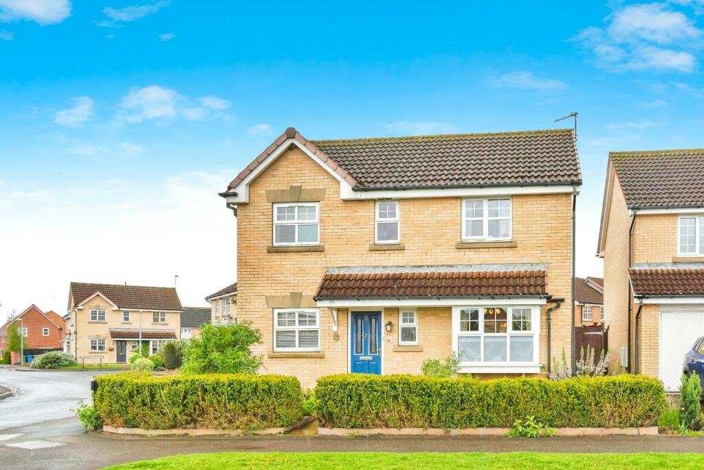 3 bedroom detached house for sale in Broadmanor, Pocklington, York